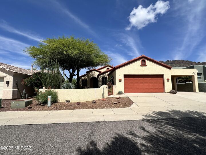 Property Photo: 2682 S Falcon View Drive AZ 85713