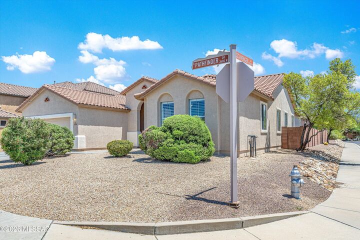 Property Photo:  12306 N Pathfinder Drive  AZ 85658 