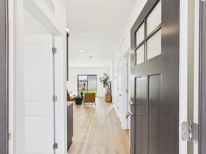 Property Photo: 1201 Topaz Ave WA 98930