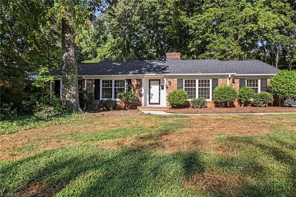 Property Photo: 1105 McDowell Drive NC 27408