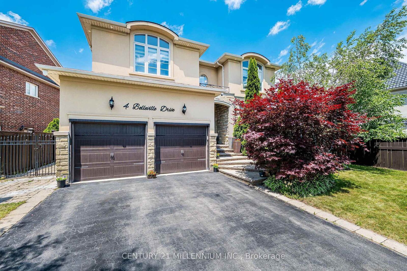 Property Photo:  4 Belleville Drive  ON L6P 1V7 