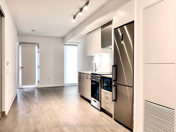 Property Photo: 251 Jarvis Street 839 ON M5B 0C3