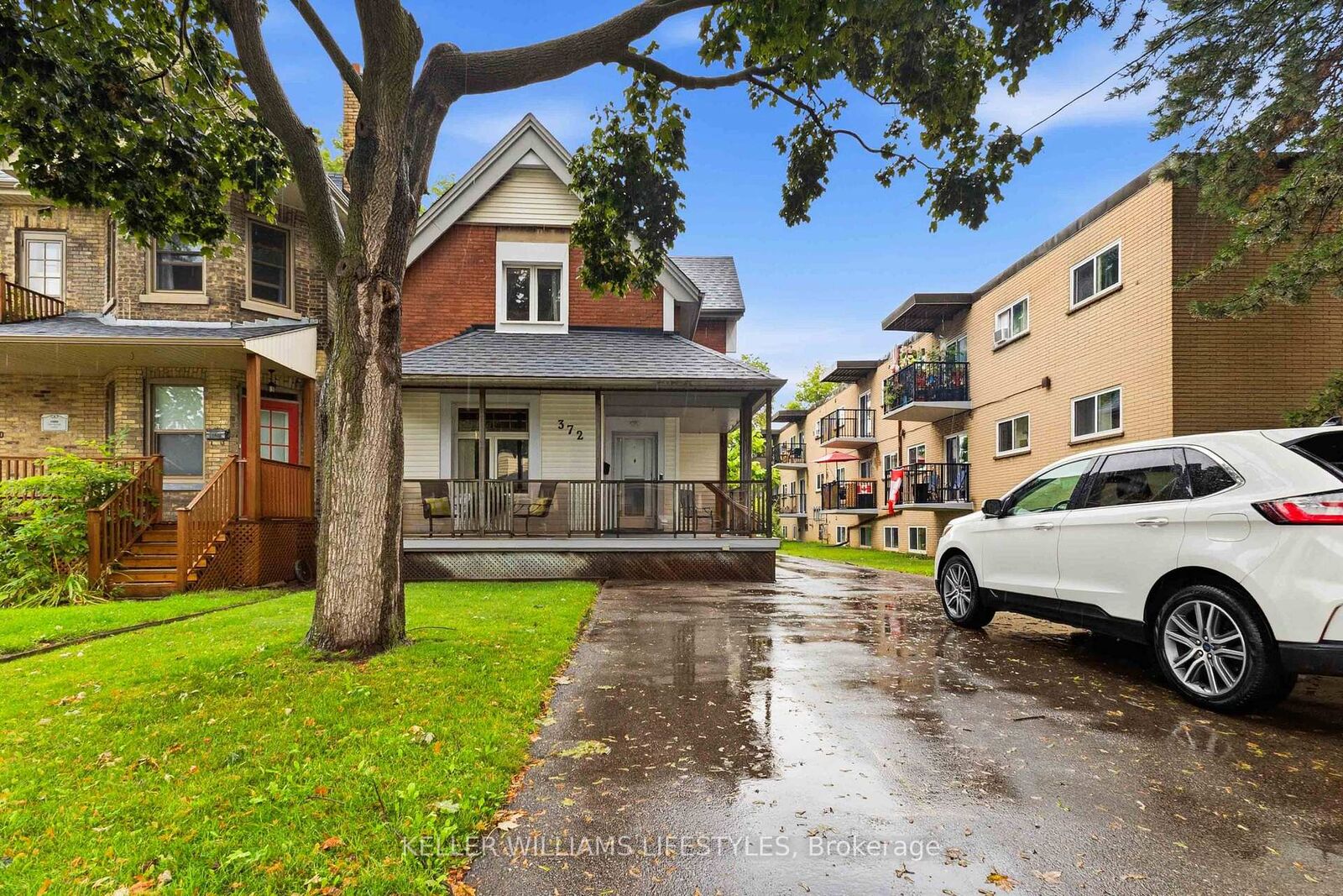 Property Photo: 372 Simcoe Street ON N6B 1J7