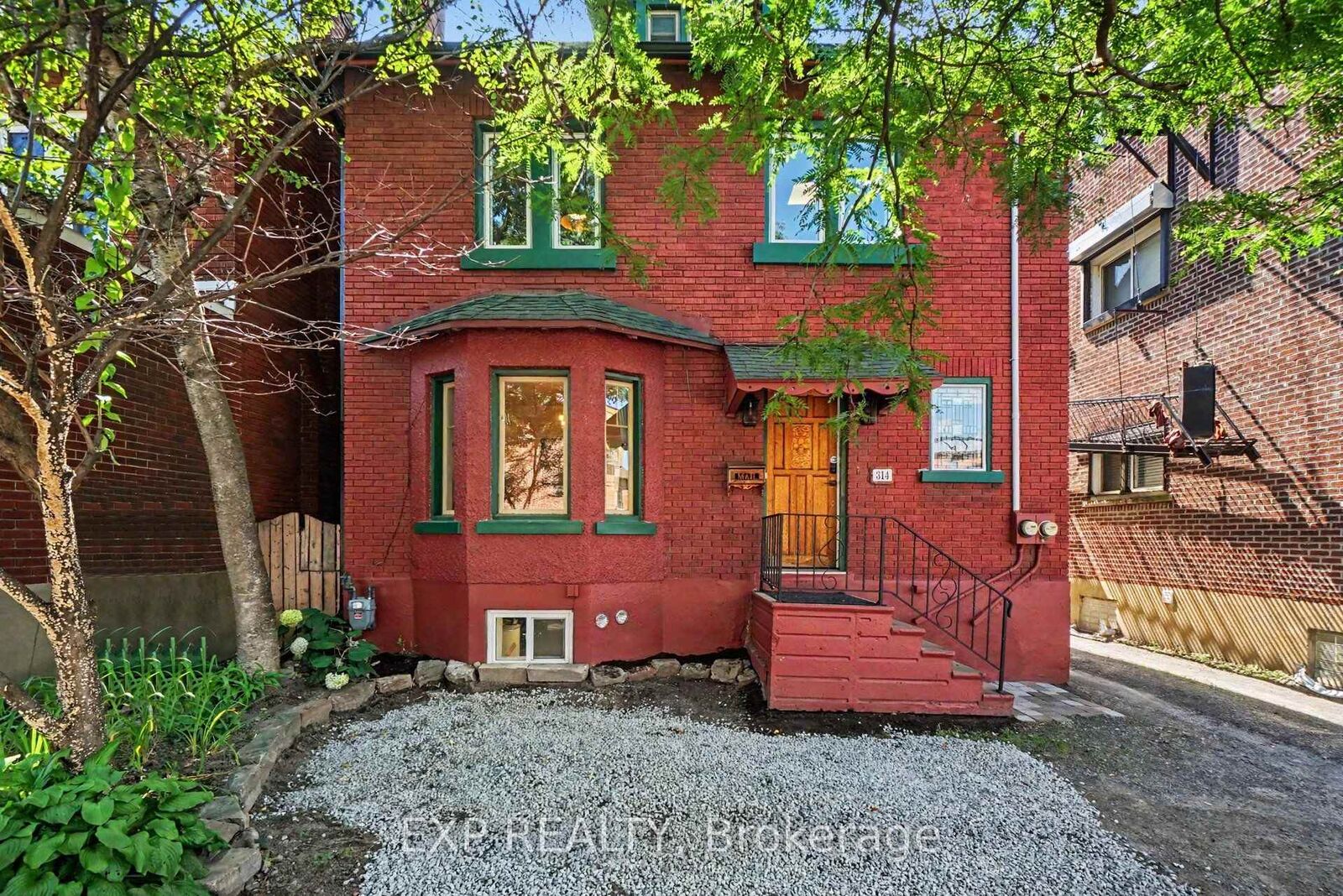 Property Photo: 314 O'Connor Street ON K2P 1V8