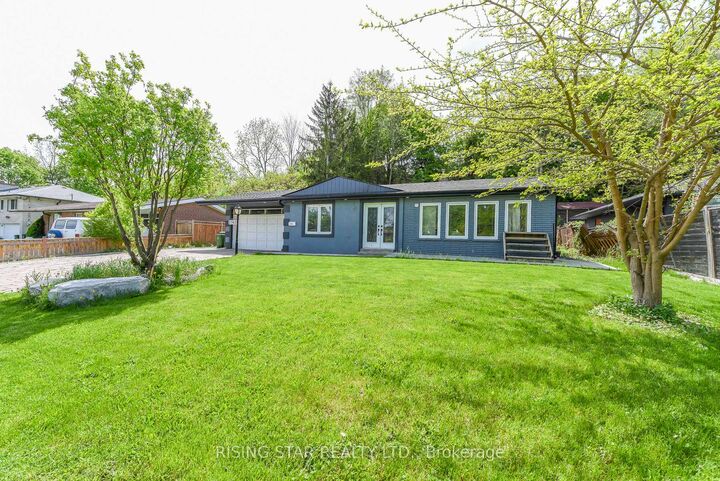 2562 Islington Ave Avenue W — photo 1