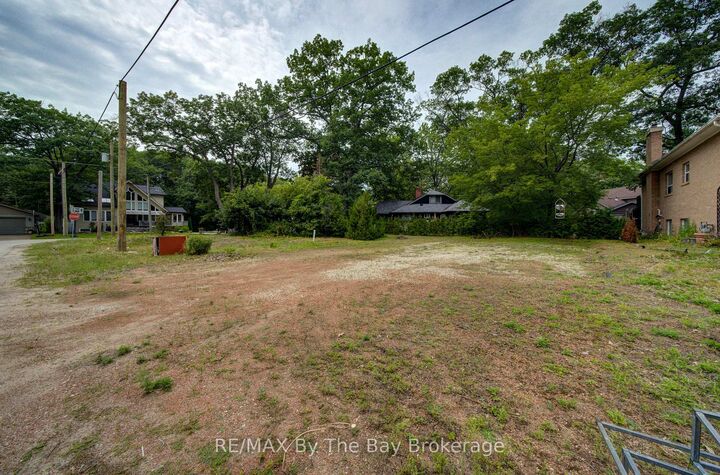 Property Photo:  82 First Lane  ON L9Z 2G3 
