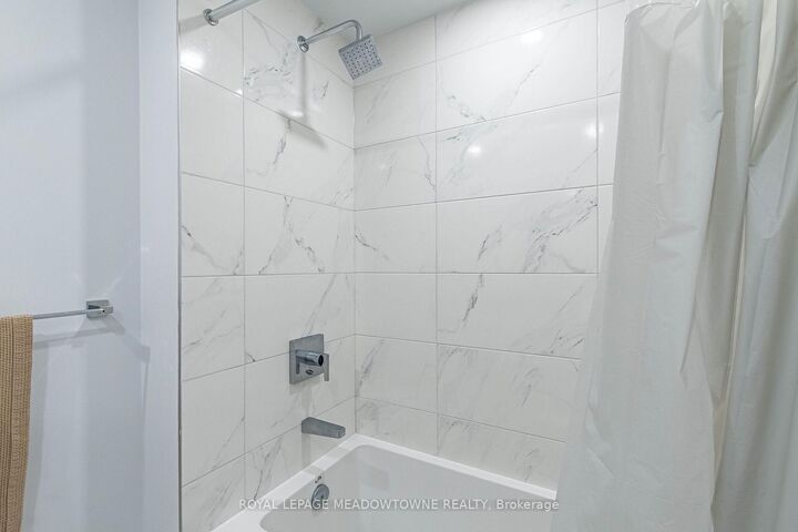 Property Photo:  430 Square One Drive 1202  ON L5B 0L6 