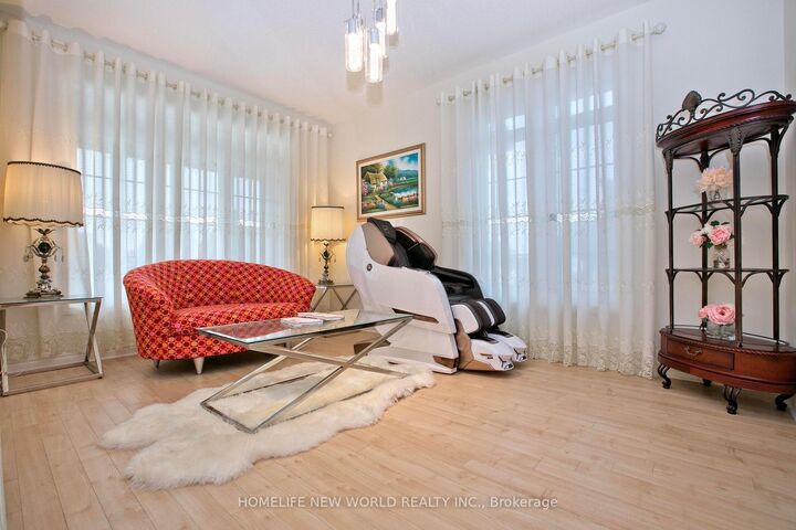 153 Alexander Lawrie Avenue — photo 1