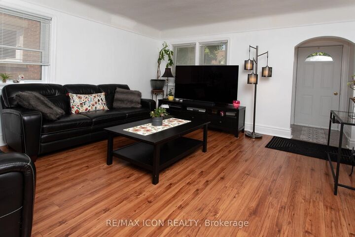 Property Photo: 299 Park Street ON N2G 1N2