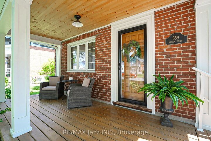 Property Photo:  559 Masson Street  ON L1G 5A2 