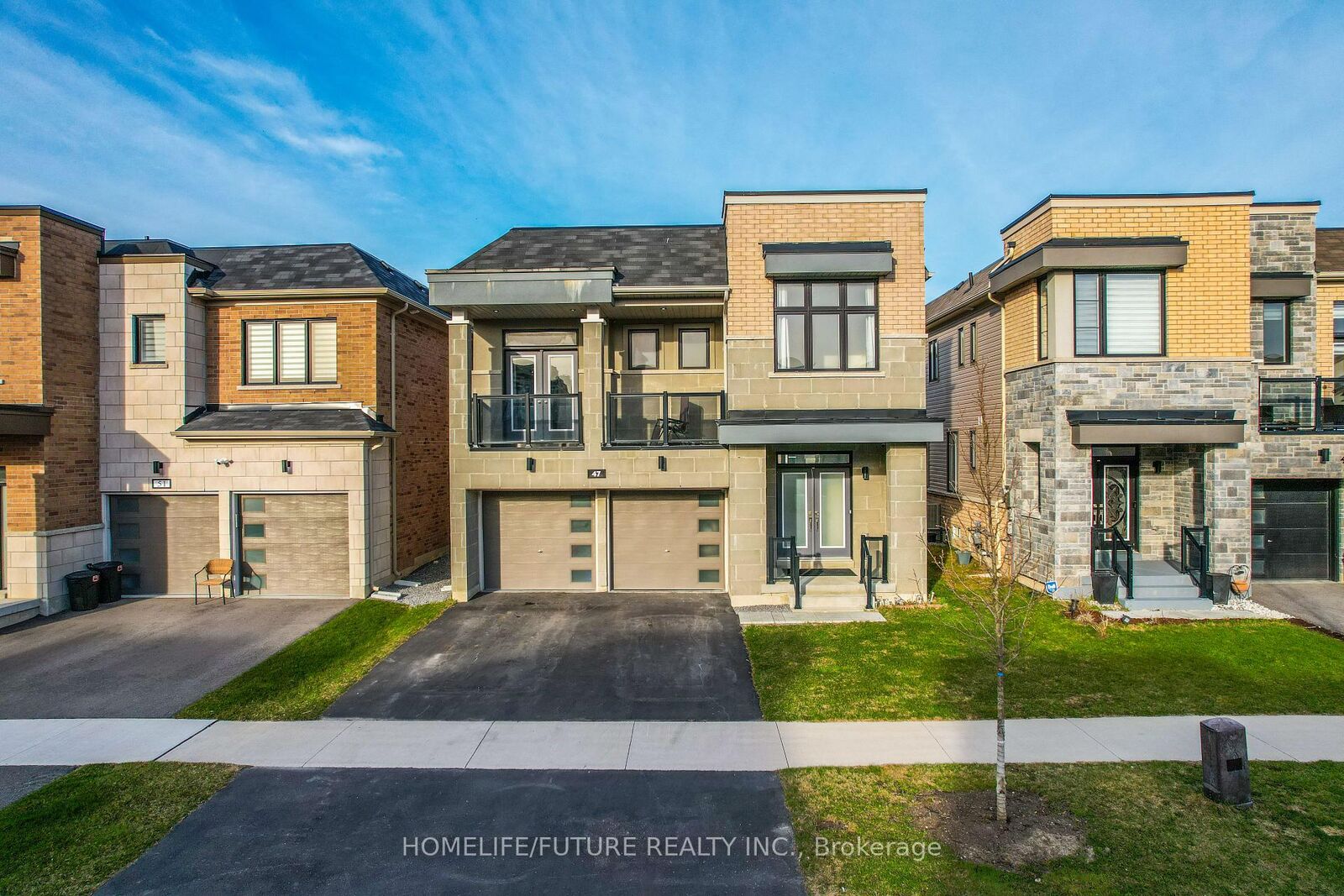 Property Photo:  47 Clipper Lane  ON L1C 4B1 