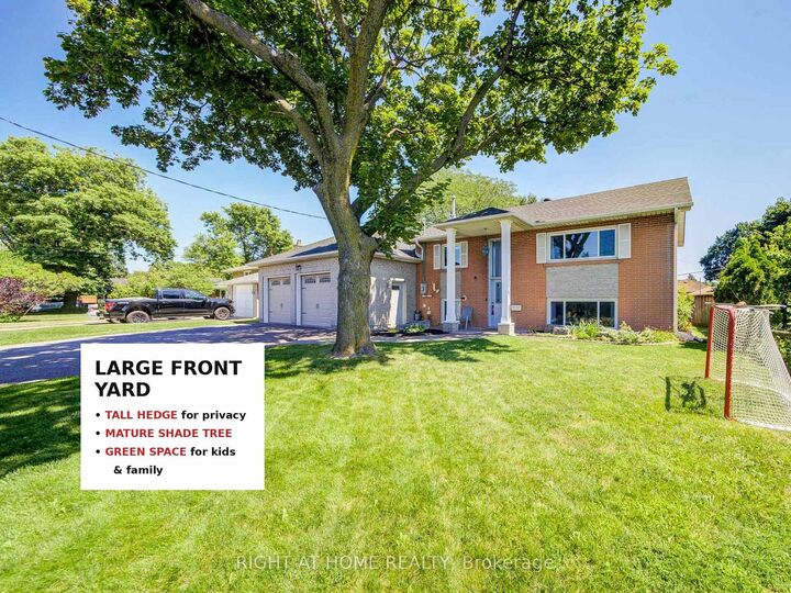 Property Photo: 1600 Boxwood Way ON L5E 2Y1
