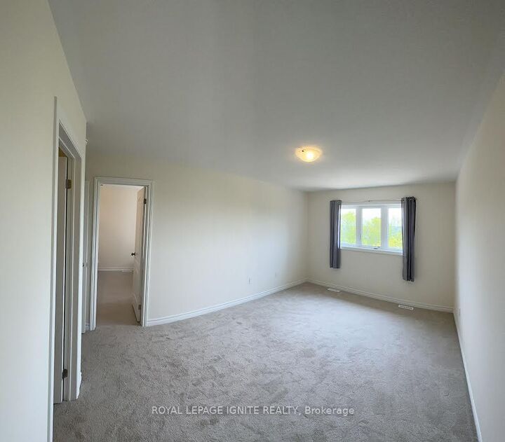 Property Photo:  25 Jack Potts Way  ON L1E 0E8 
