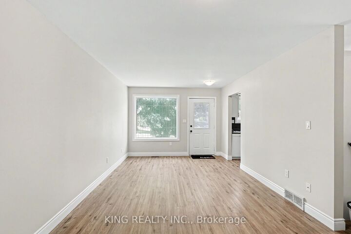 Property Photo: 287 Portsmouth Crescent E ON N5V 4E1