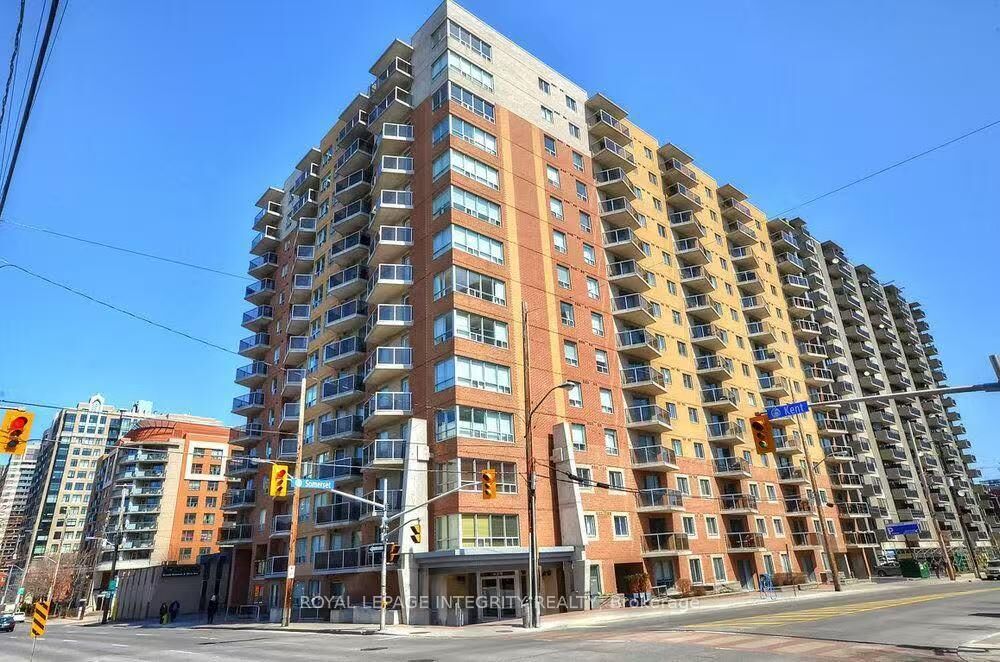 Property Photo: 429 Somerset Street W 604 ON K2P 2P5