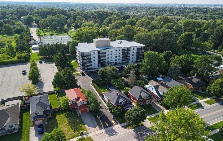 Property Photo:  160 Romeo Street 504  ON N5A 4S9 