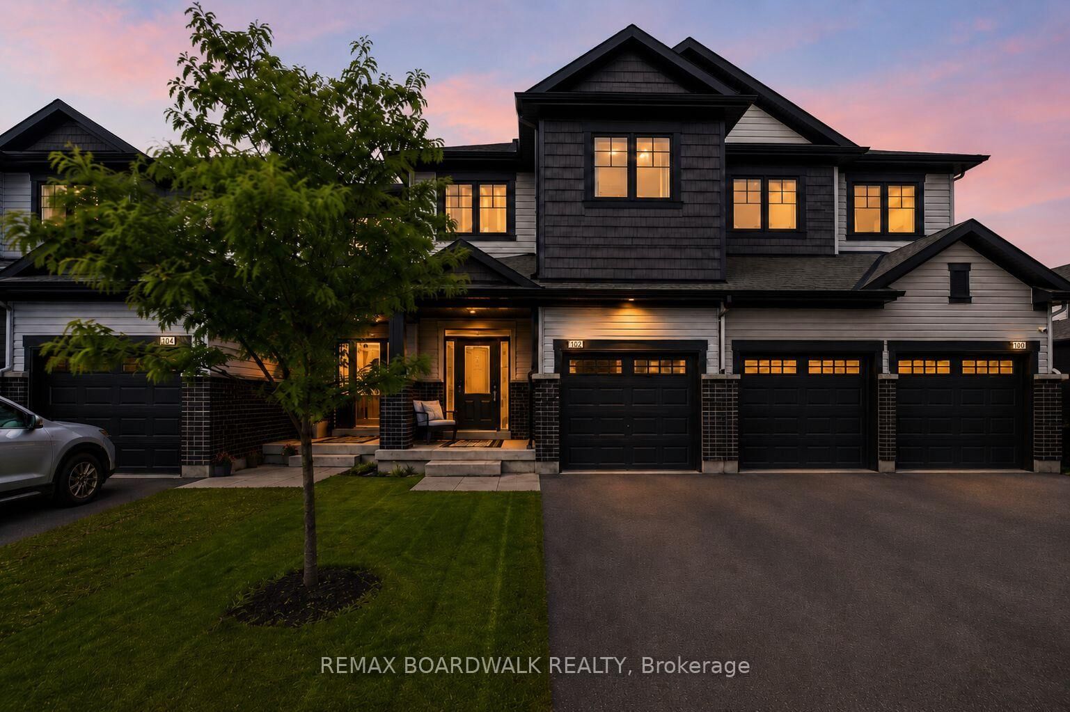 Property Photo:  102 Patchell Place  ON K0G 1J0 