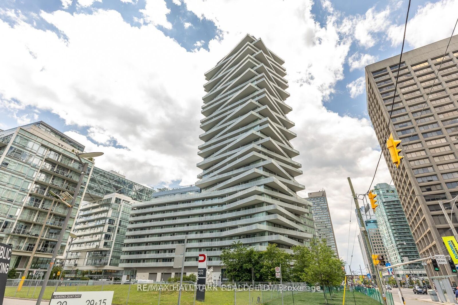 Property Photo:  15 Queens Quay E 416  ON M5E 0C5 