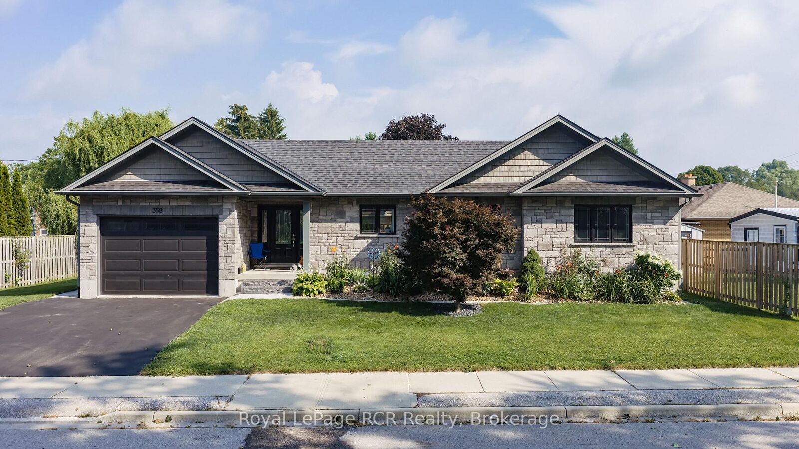 Property Photo:  358 5th Street  ON N4N 0B2 