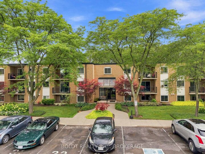 6 Westlake Lane 110 — photo 1