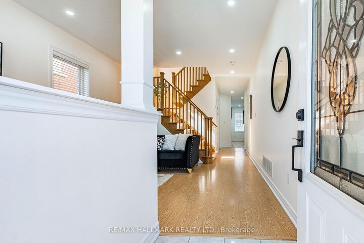 Property Photo:  4 Callalily Road  ON L7A 0M1 