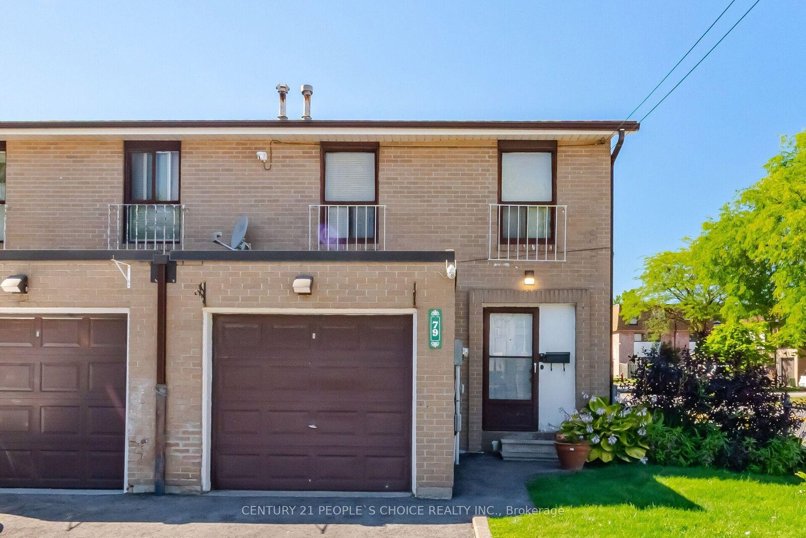 Property Photo:  79 Fleetwood Crescent  ON L6T 2E5 