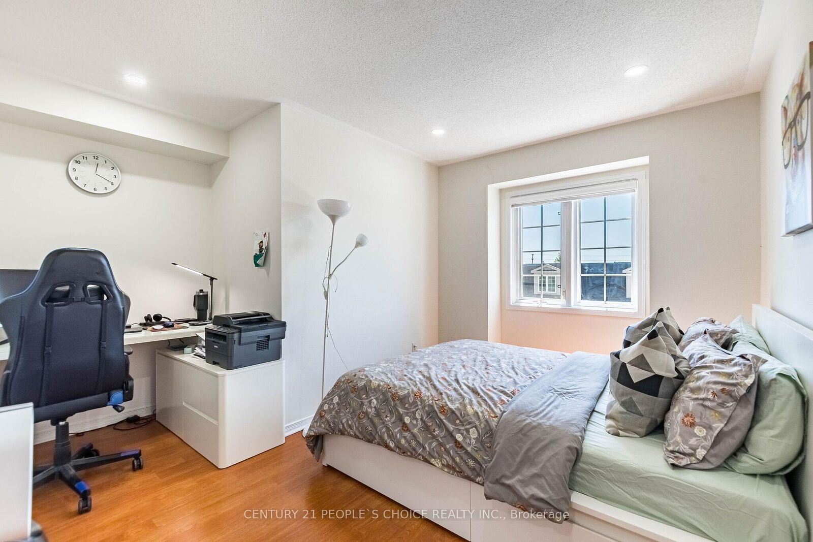 Property Photo: 435 Hensall Circle 29 ON L5A 4P1