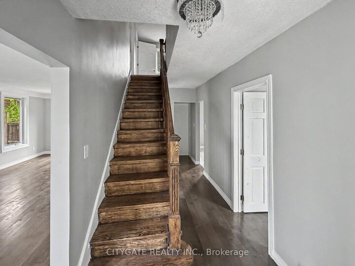 Property Photo: 687 Upper James Street ON L9C 2Z4