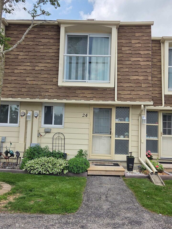 Property Photo: 4 Paradise Boulevard 24 ON L0K 1B0