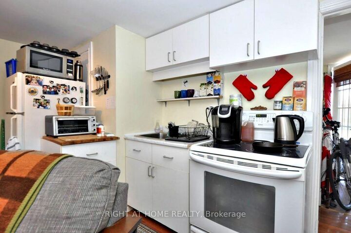 Property Photo:  415 Lake Drive S 2  ON L4P 1P3 