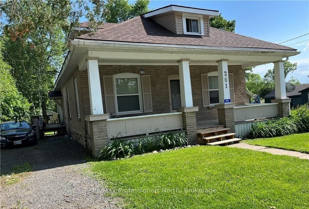Property Photo: 261 Hotchkiss Street ON P1P 1H7