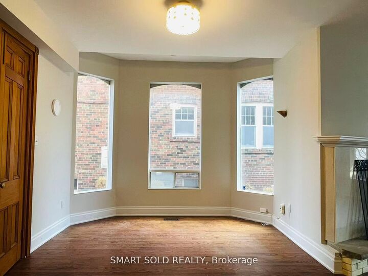 Property Photo:  42 Amelia Street  ON M4X 1E1 
