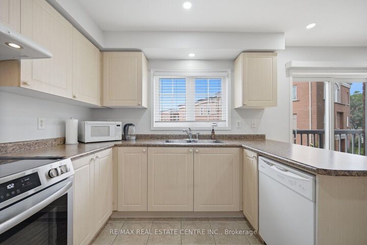 Property Photo: 375 Cook Road 61 ON M3J 3T6