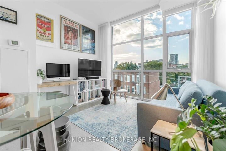 Property Photo:  569 King Street E 404  ON M5A 1M5 