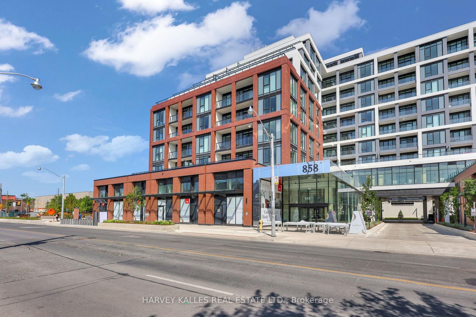 Property Photo:  858 Dupont Street Ph2  ON M6C 0C1 