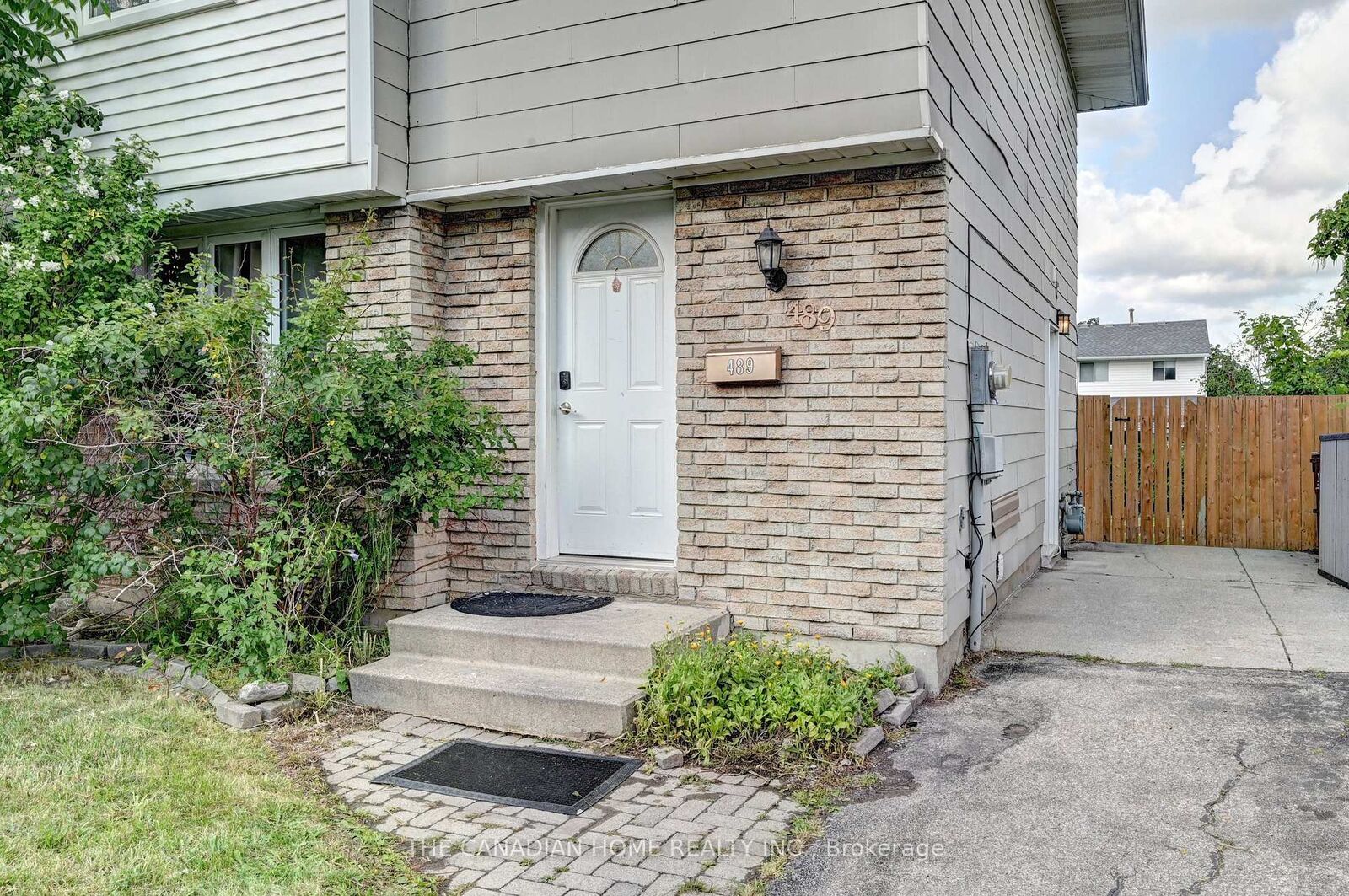 Property Photo: 489 Strasburg Road ON N2E 1P1