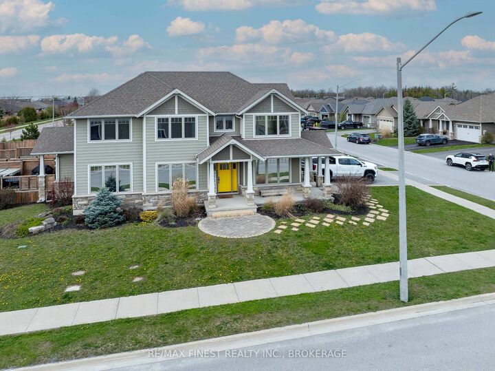64 Tessa Boulevard — photo 1