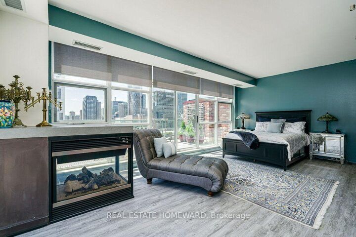 Property Photo: 155 Dalhousie Street Ph1 ON M5B 2P7