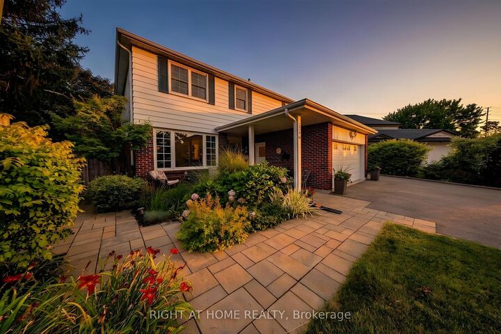 Property Photo: 2796 Tallberg Court ON L5J 1T1