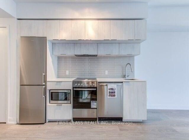 Property Photo: 181 Dundas Street E 5115 ON M5A 0N5