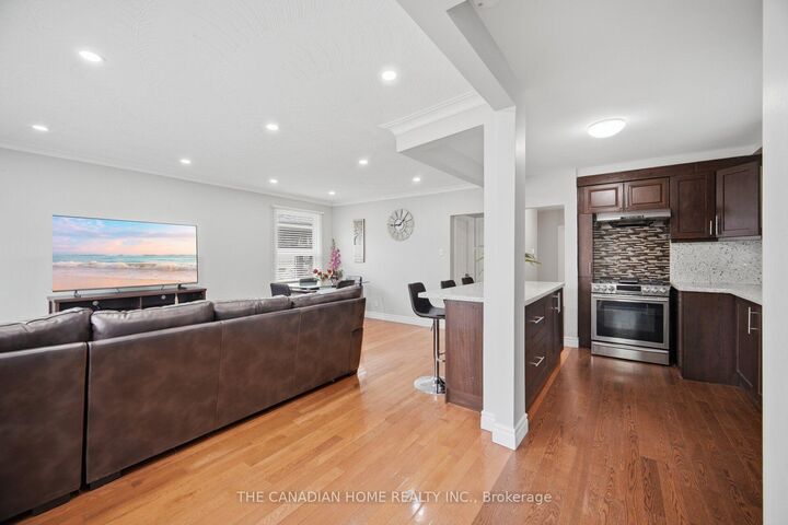 Property Photo: 802 Brimorton Drive ON M1G 2S9