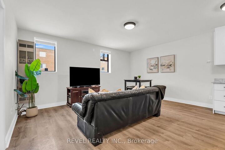 Property Photo: 70 First Street 102 ON L9W 2E5