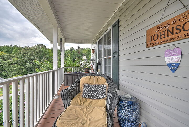 Property Photo:  1018 Sunrise Valley Drive  TN 37604 