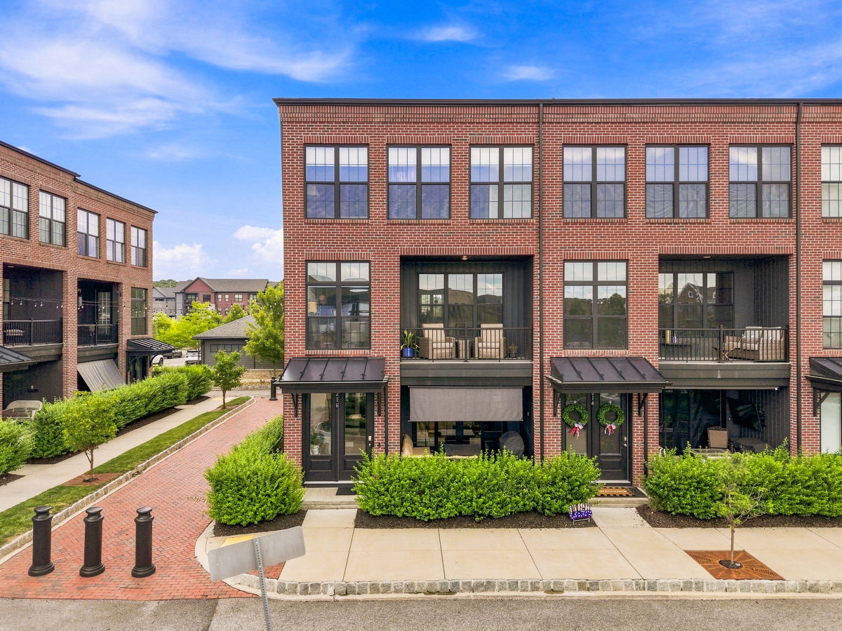Property Photo: 216 Main St PA 16066