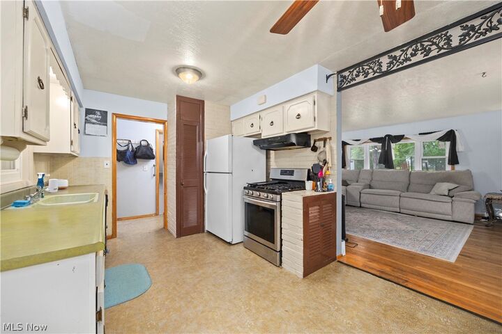 Property Photo: 5817 Calamie Drive OH 44130