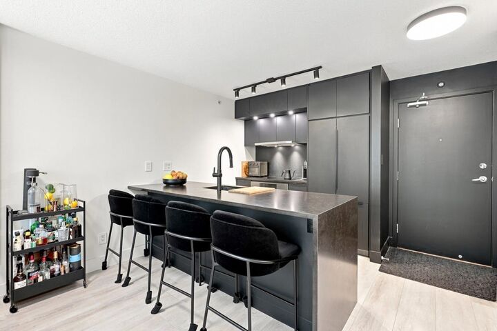 Property Photo:  1082 Seymour Street 212  BC V6B 1X9 