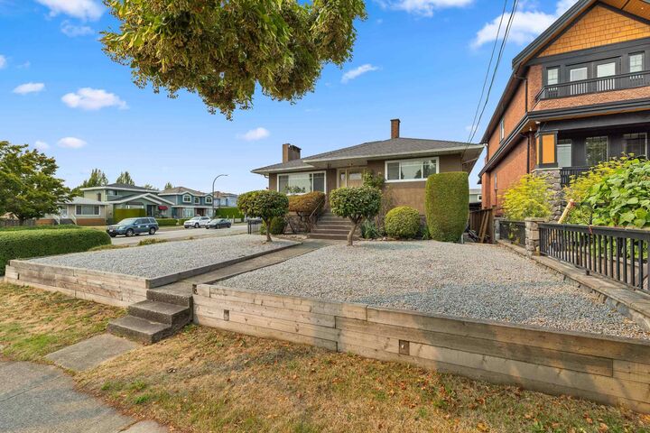 Property Photo: 2515 E 45th Avenue BC V5R 3B9