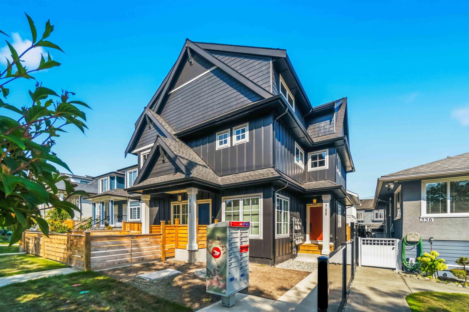 Property Photo: 550 Kaslo Street 3 BC V5K 3Z2