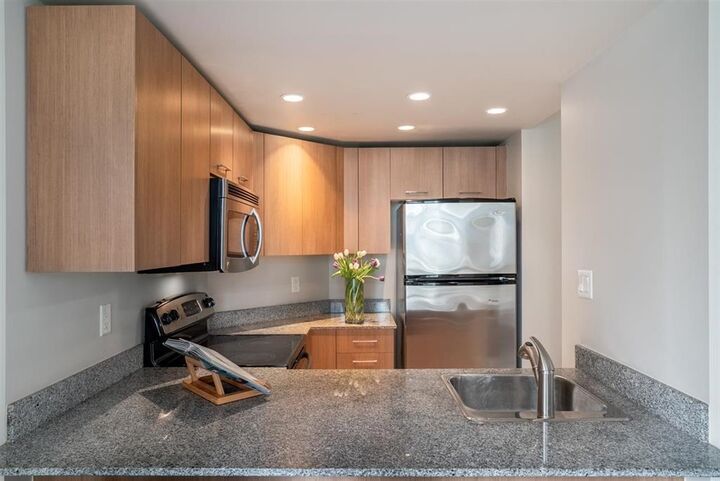Property Photo:  1212 Howe Street 404  BC V6Z 2M9 