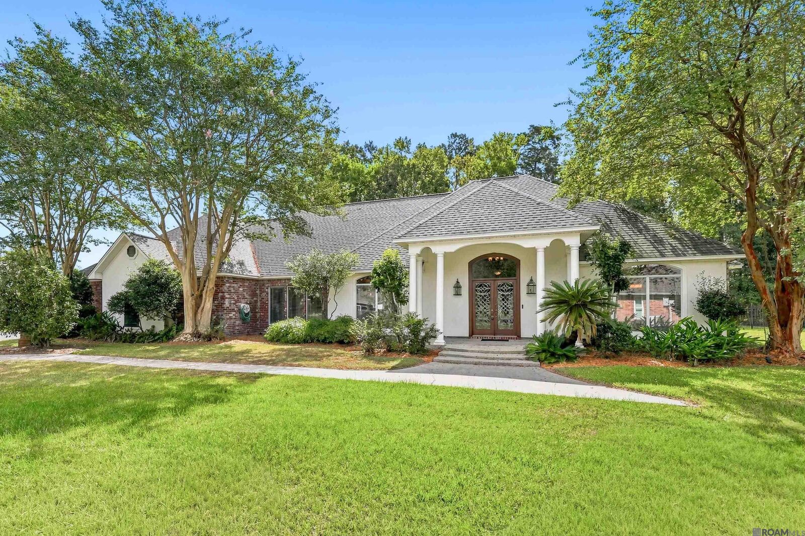 Property Photo: 7580 Sage Meadow Dr LA 70726